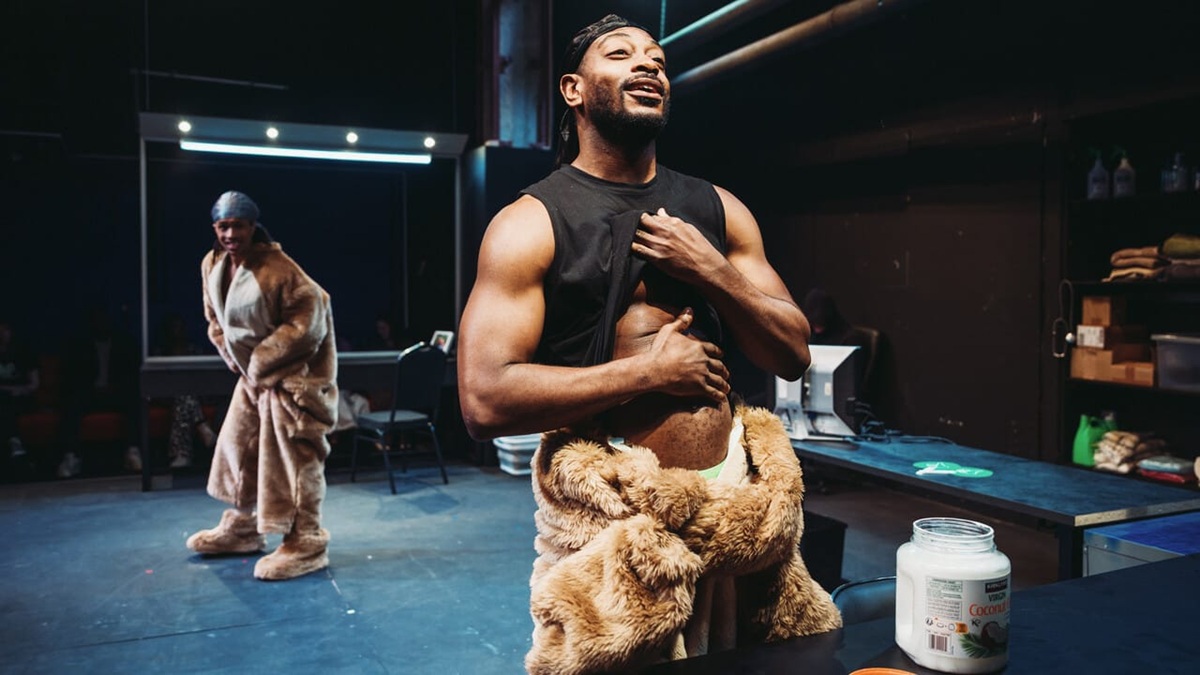 NorthWestEnd's tweet image. #REVIEW - Tender at @sohotheatre "a vibrant, entertaining production that cleverly combines audience interaction with meaningful commentary" northwestend.com/tender-soho-th…