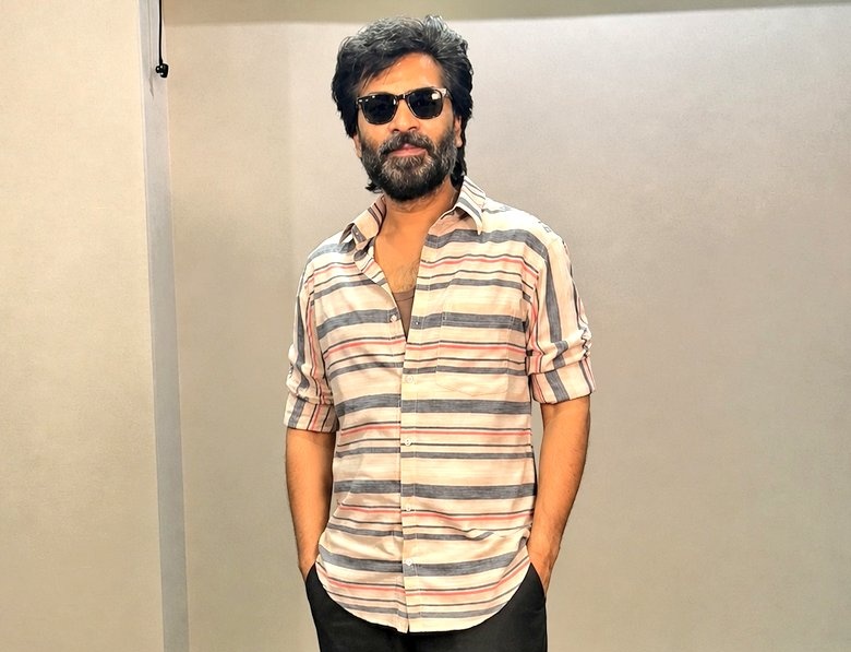 kollycorner's tweet photo. SilambarasanTR’s #Arasan Look 👀💥 https://t.co/Qg5zcmqO0N