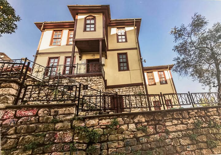 Hüseyin Naim Güney tweet media