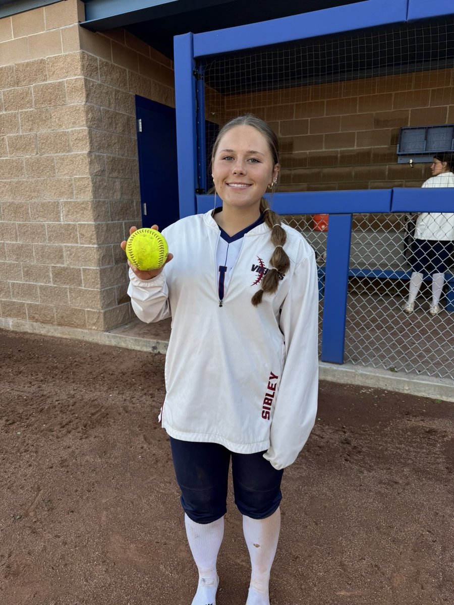SimpsonNat2027's tweet photo. Played a total of 6 games this week and had some good hits including 2 home runs!! And as a team hit a total of 12! Come see us Tuesday @ HOME @LadyVikesHSSB @teamkansashall @BUCOSoftball @cowley_softball @SCCBobcats1 @IchabodSB https://t.co/saRsuBBFe0