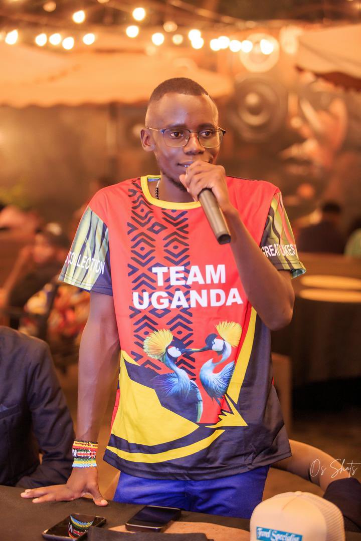 ᴛʀᴀᴠᴇʟ ꜱᴘᴇᴄɪᴀʟɪꜱᴛ 🇺🇬 tweet media
