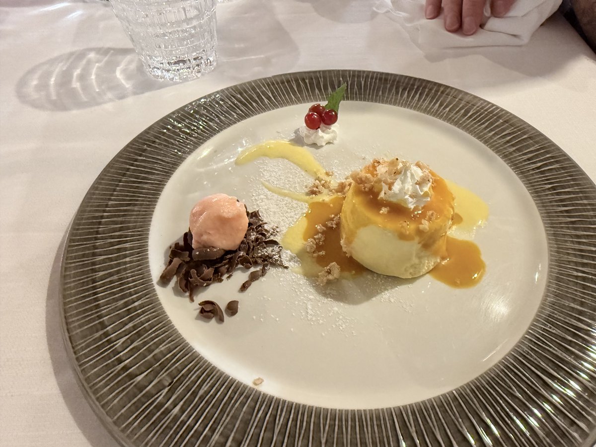 TheFinerOne's tweet image. I’m definitely coming home bigger than when i left #Italy #travel #dessert #foodies