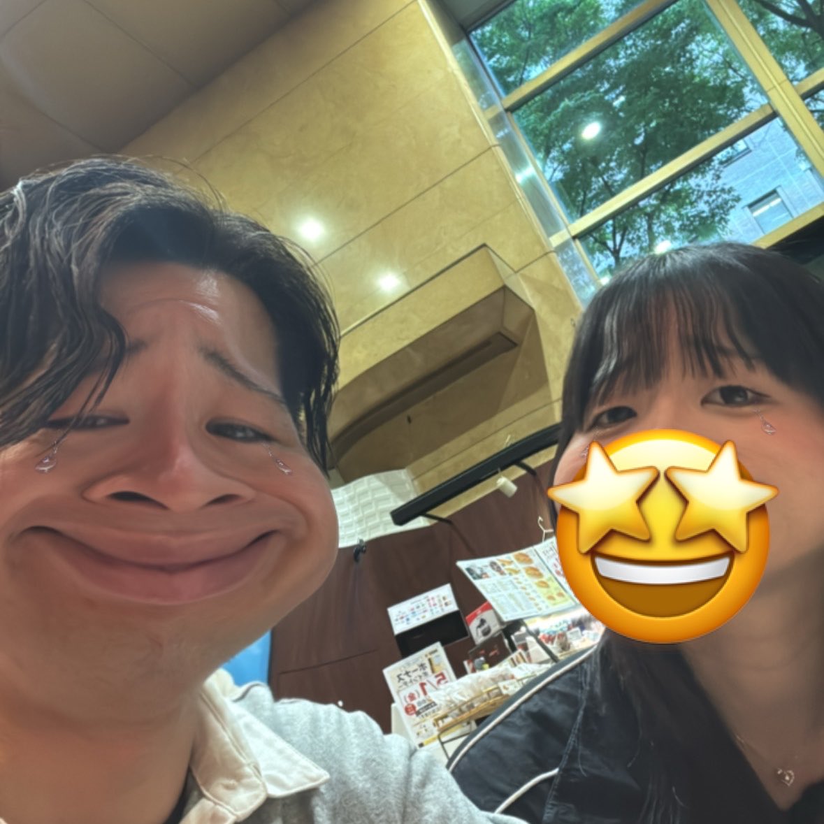 はるひ tweet media