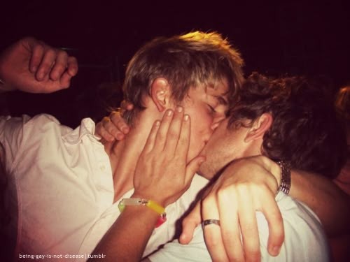 alexandrusorban's tweet image. We are human! Love between two boys❤✊

#world #human