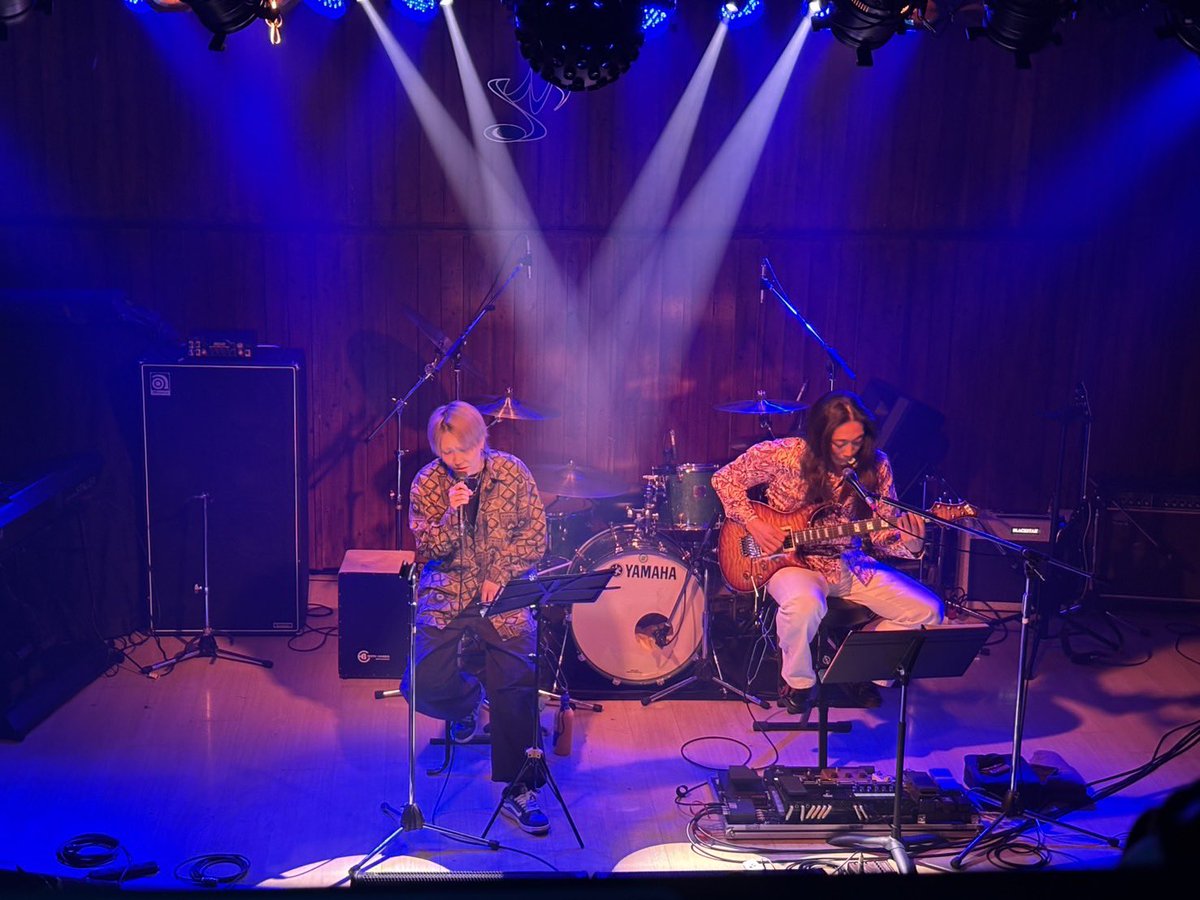 Ms_Live_Hall's tweet photo. 2026.05.02(sat)　チルる？
 
3組の出演によるライブイベント
 
宮木公香と志太郎
まるで自分の曲のように歌い“罪と罰”などを演奏
 
キャバーンクラブ
ビコーラスもバッチリ
ビートルズのカバー
 
ルチル
Superflyカバー中心のバンド
迫力のある演奏とボーカル
 
満員のお客様で盛り上がりました https://t.co/9dG3nJz8oi