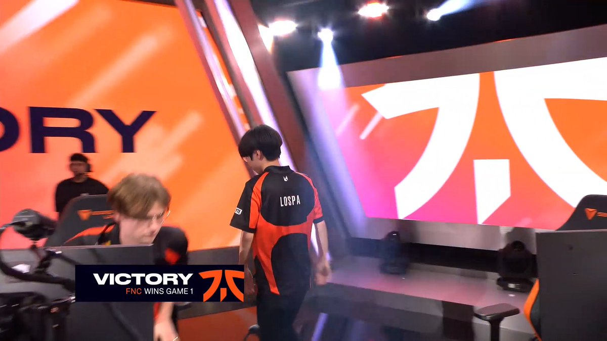 Inside Fnatic's Brush tweet media