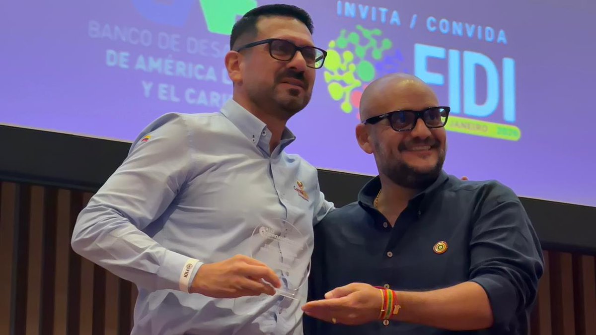 SinEditarWeb's tweet photo. Redescubre el Tolima, liderado por ComfaTolima, ganó premio del público en Inclusión y Responsabilidad Social en Foro de Destinos Inteligentes en Brasil. Opera en 23 municipios, con 80 proveedores y más de 1.200 beneficiarios.

https://t.co/SdCkF7bNlm https://t.co/z8PuGD8AeD