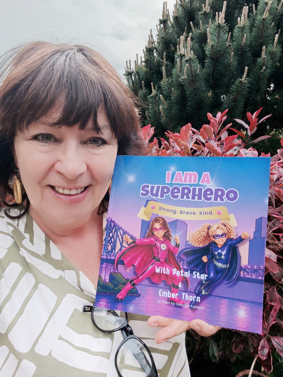 SianLewin1's tweet image. I love supporting other #authors especially when they are my daughter 💕📖
Her 2 books are now on #Amazon
She has created them from her experiences from the last 4 years, having children, husband with a #braininjury working full time.
Georgie Lawson 
The bravest girl I know 🥰💞