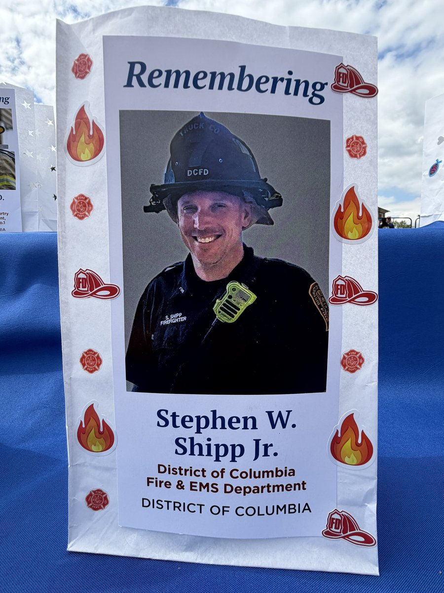 dcfireems's tweet photo. Luminary bags for Lt. Robert J. Heaney and Technician Stephen W. Shipp, Jr. will be lit by their families prior to tonight’s 7:30 pm @NFFF_News Candlelight Service. 

May the lights from their candles never be extinguished as we will never forget their sacrifice and service. https://t.co/zzX8Aqu41Y