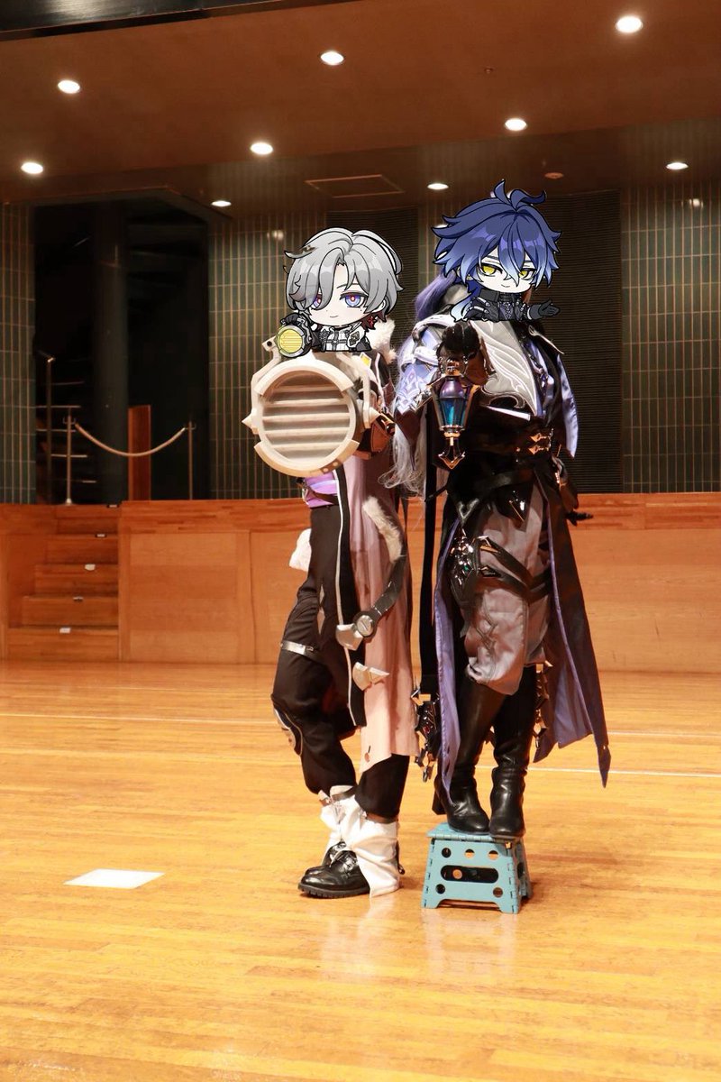 Cosplay/原神 

⬅️理想                           現実➡️

お互いにやりたいキャラと身長差が合わない結果、ライトキーパー撮影のMVPは踏み台です🌟

 #音楽堂CC