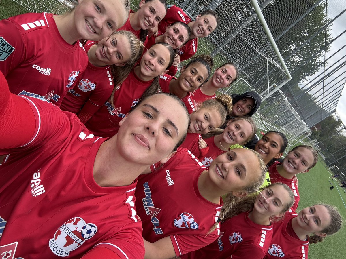 ISCgirls tweet media