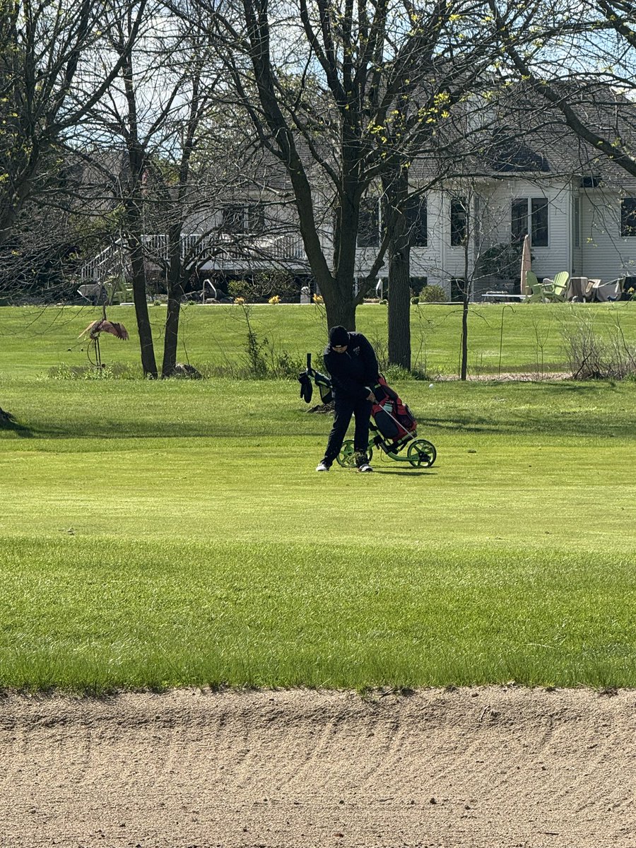 DeKalbGolf's tweet photo. Solid day for Barons with a T-3rd place finish at the DeKalb invite  , Leading the Barons Easton Armstrong 82, Luke Petre 83, Elec Kimball 84, Logan Hartsough 87 &amp; AJ Shambaugh https://t.co/vM1OTHlH9m