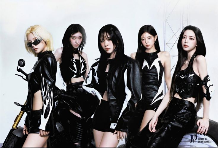 About ITZY tweet media
