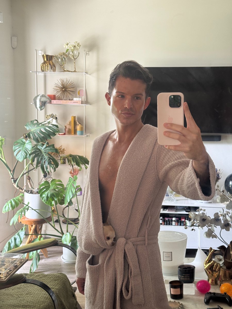 Simon Curtis tweet media
