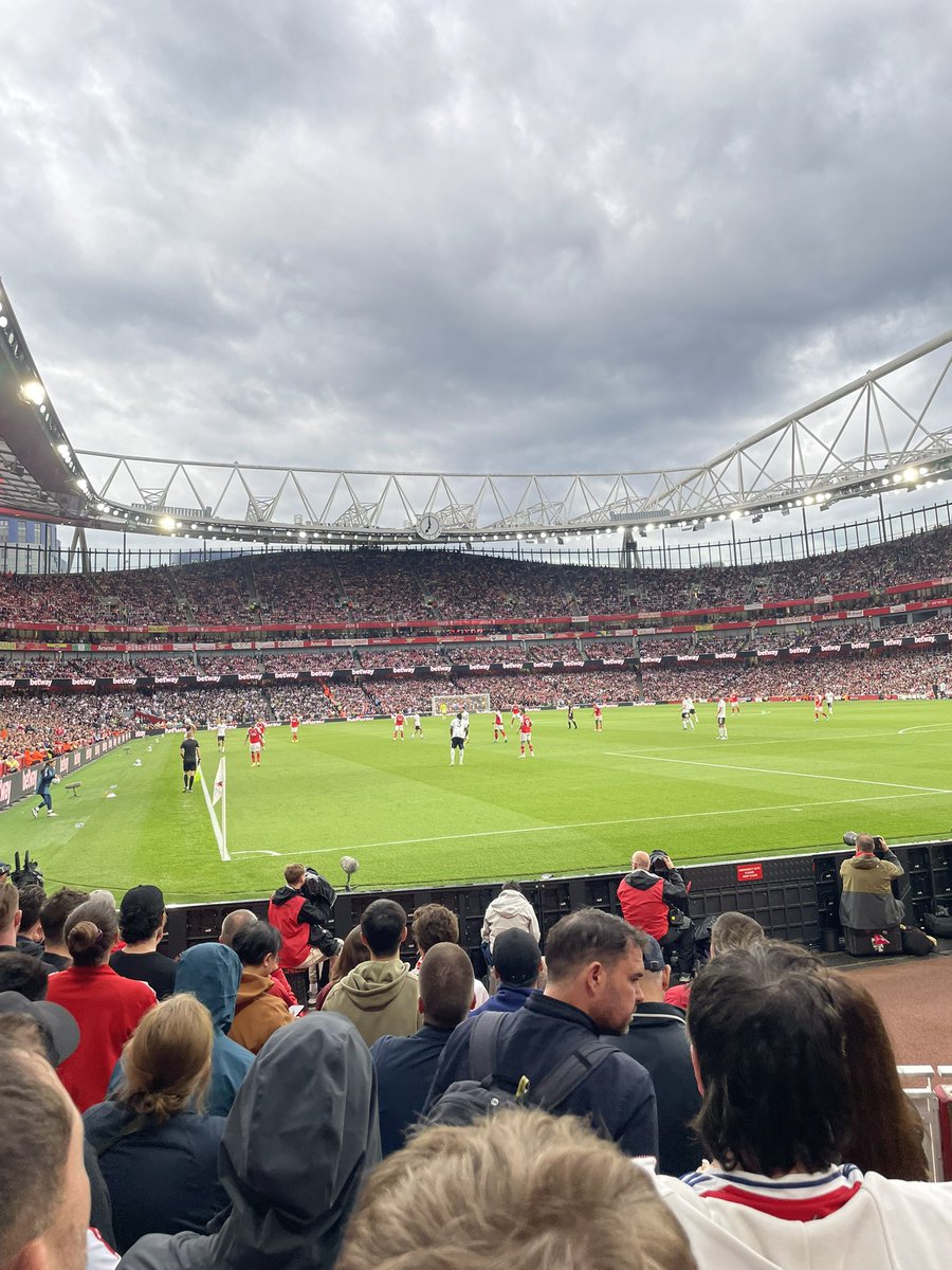 CallumRibbans9's tweet photo. Manchester, over to you https://t.co/cfwZbYYHy3