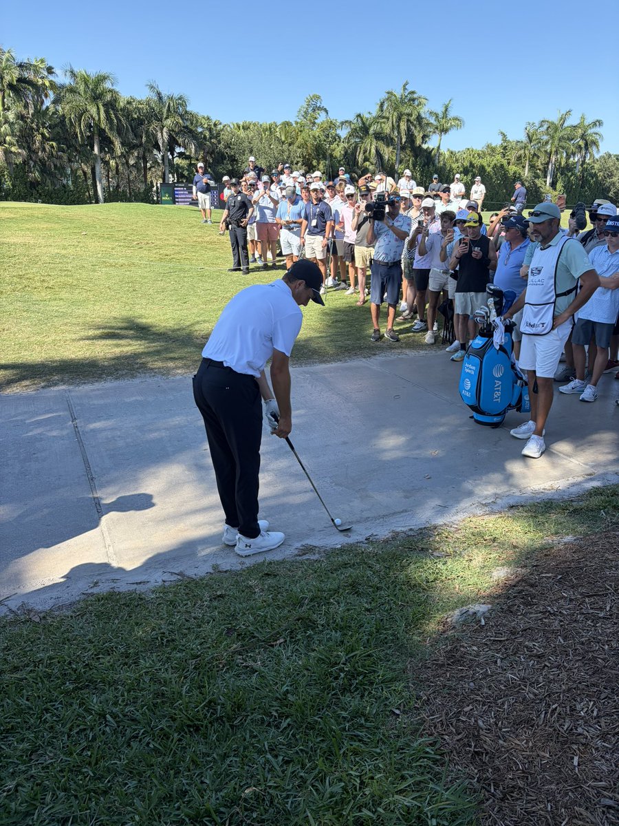 Breakfast_balll's tweet photo. Classic Spieth shot https://t.co/RxTNgechii