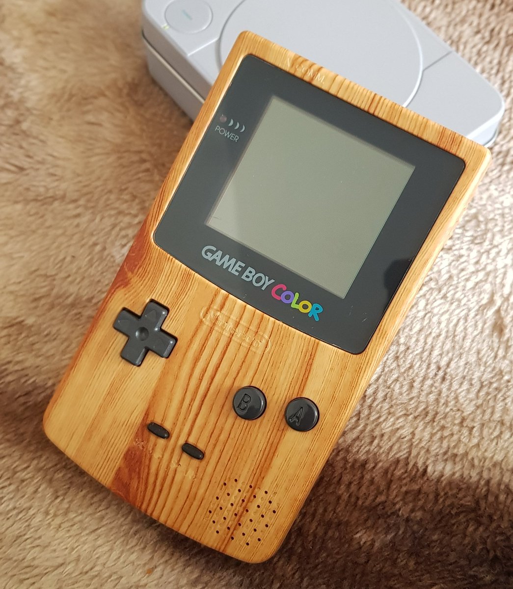 NerradSelims_91's tweet image. New addition to my gaming collection... purchased at the Milton Keynes Gaming Market 🕹 #gamingmarket #gameboycolor #nintendo #miltonkeynes