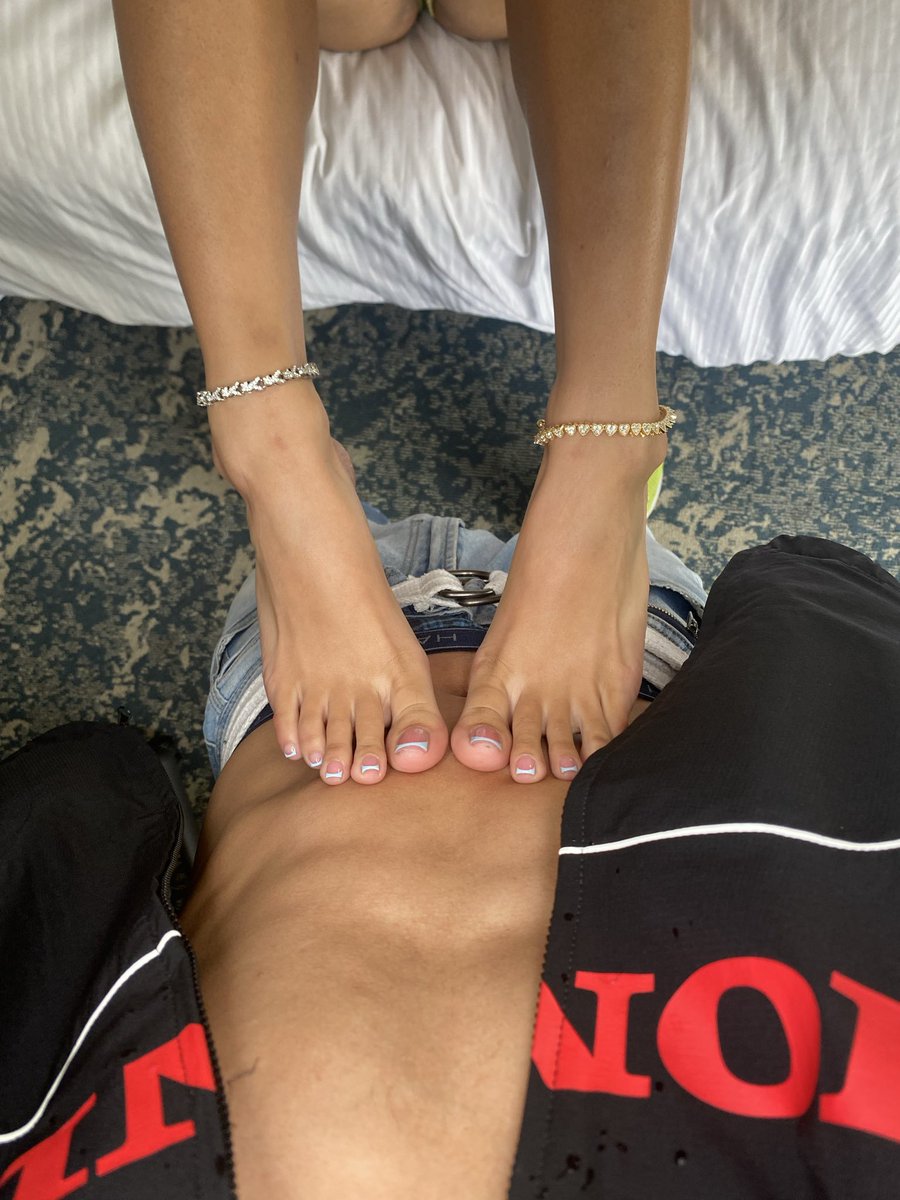 Beast4feet tweet media