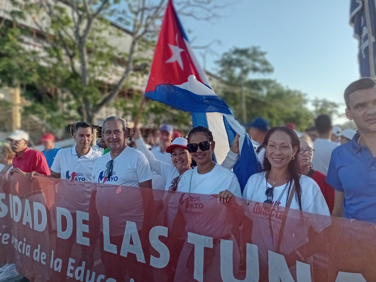 olbaplpg70's tweet photo. #Crea, #Transforma, #Inspira, porque la universidad tunera no solo forma profesionales: construye futuro, cambia realidades y enciende esperanzas. Mayo, mes de aniversario #SomosULT en la #UniversidadCubana https://t.co/jYfJGIxf7C
