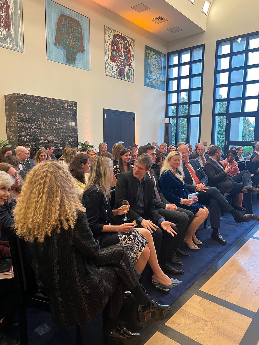 Petra Schneebauer tweet media