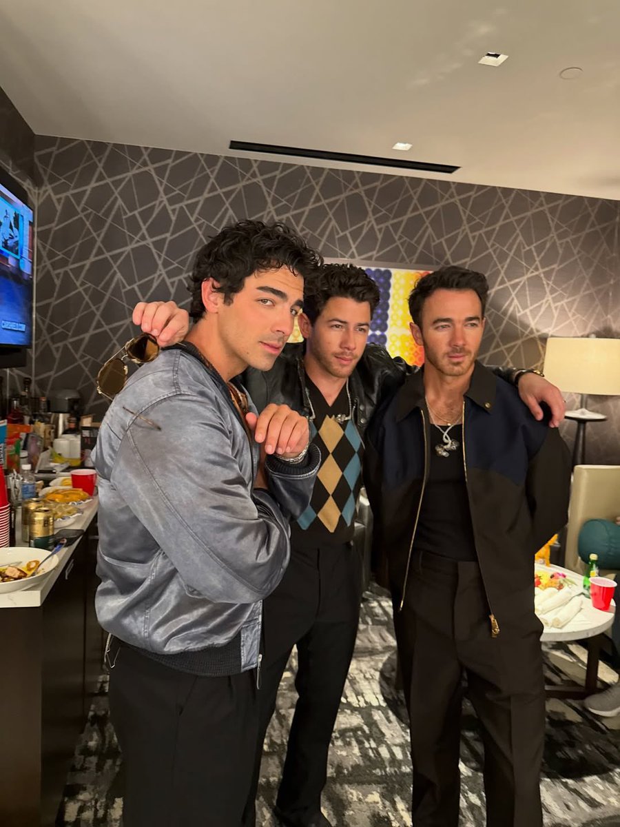Jonas Brothers Daily News 🩵 tweet media