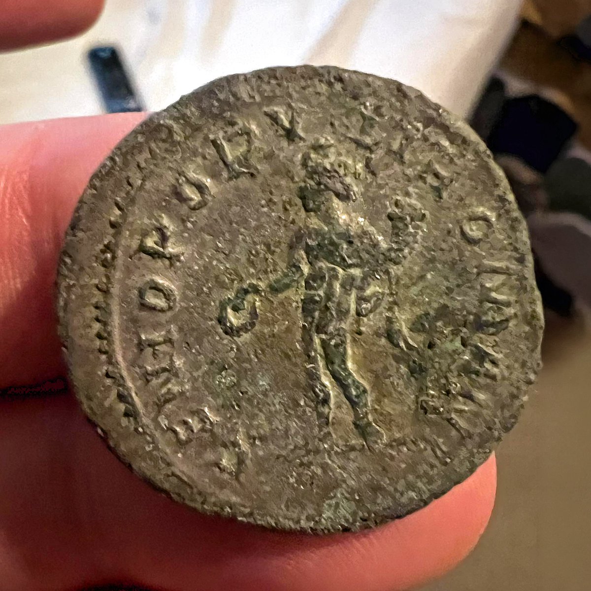 _Treasure_Kings's tweet image. First Roman #coin for UK 🇬🇧 detectorist Elliot Nash - and what a beauty!
Sestertius of Emperor Maximian, nicely preserved.
#treasurehunting #Roman