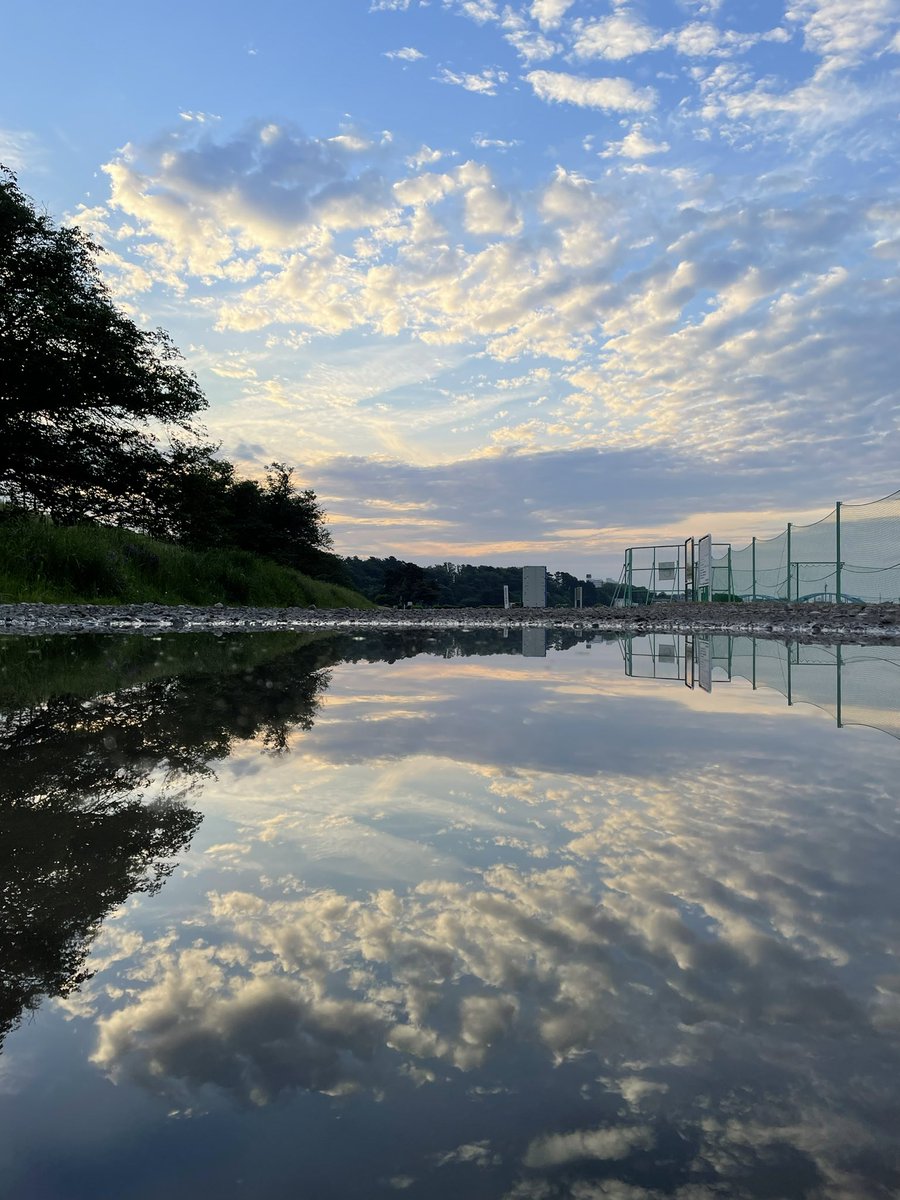 NaoyaHamada's tweet photo. 今日の尚整体♪
憲法記念日の空❣️
感謝❗️
尚氣功整体
氣功整体
田園調布
完全予約制
10:00~20:00
naoseitai825@gmail.com
出張、遠隔施術もお受けしております。
お気軽にご連絡下さい。 https://t.co/JVCtOKJUbn