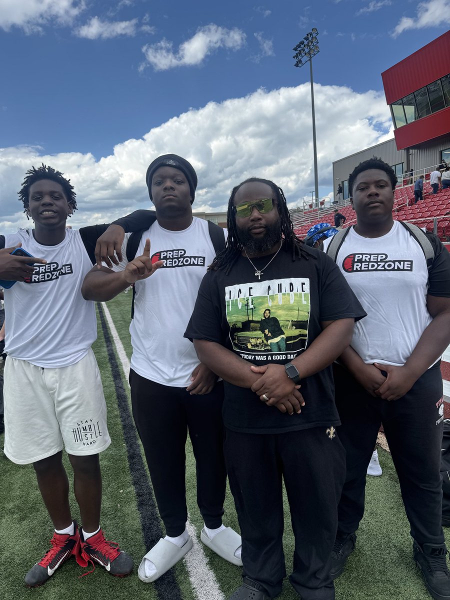 CoachEllis55's tweet photo. Had to come see my guys show out at the @PrepRedzoneAR @JWalter2027 @Demarion55Cobbs @CJohnson2027 @c2de2n #OLP #3Es https://t.co/rwSdBzktFd