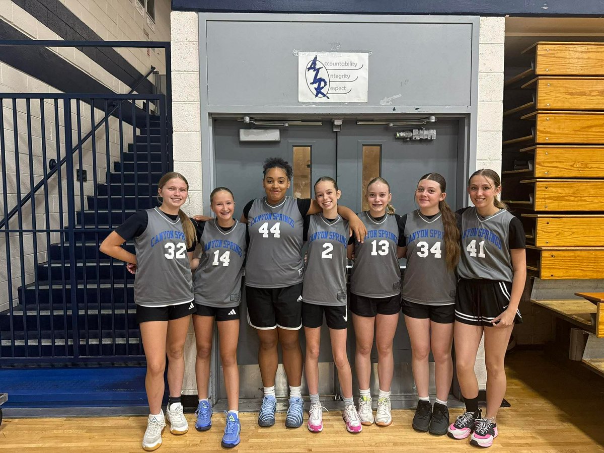 CanyonSpringsDV's tweet photo. 🏀 2nd Place Finish!
Canyon Springs girls basketball takes 2nd—so proud of their hard work and heart all season! 💙🤍 #WolvesStrong https://t.co/eKNCI0cYRN