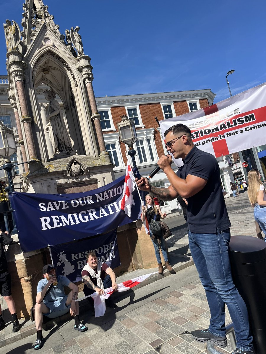 Bexley Borough flag man tweet media
