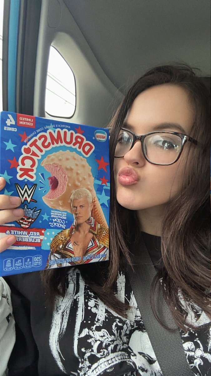 haylie | 🤍 tweet media