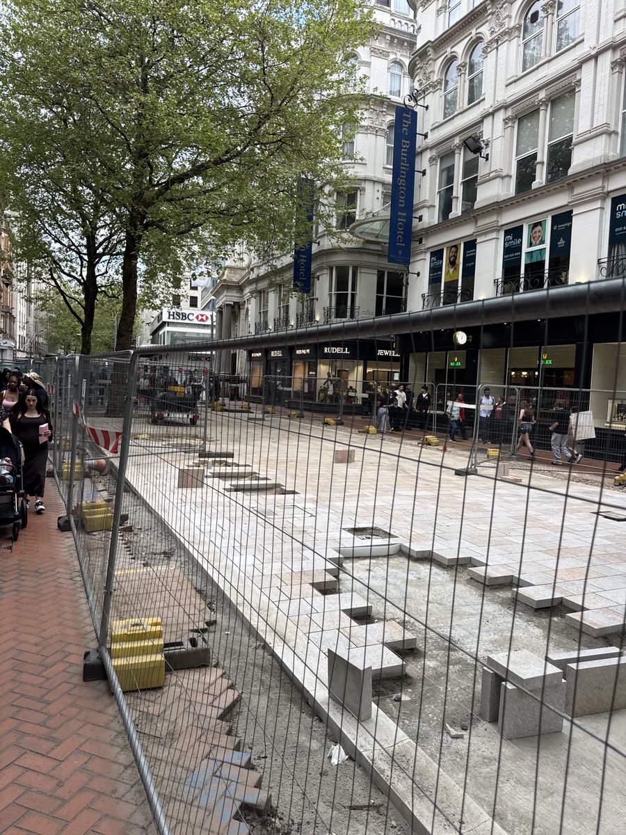 Feltip1982's tweet image. New paving on New Street and Temple Street #Birmingham city centre looking good and showing off the trees and buildings.