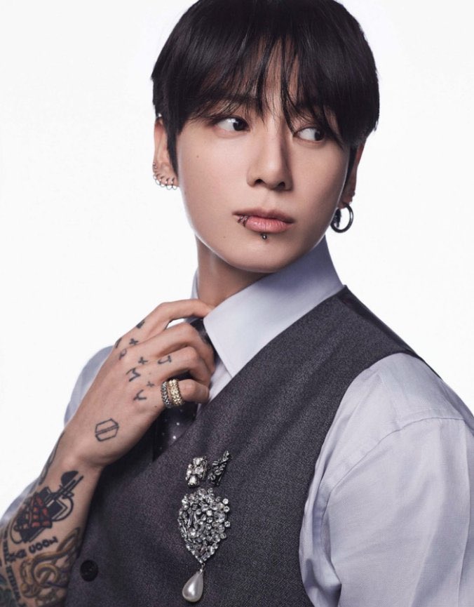 V Charts tweet media