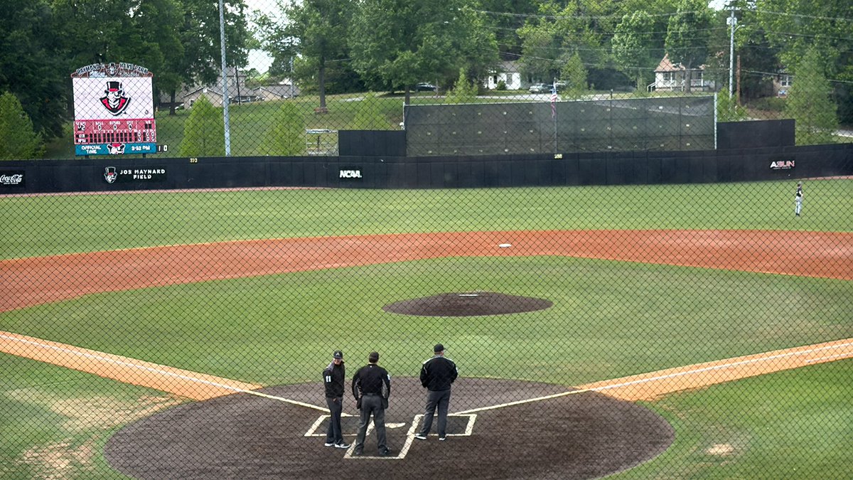remiscoach's tweet photo. Game 2 Austin Peay vs Central Arkansas https://t.co/FT16e4htSS