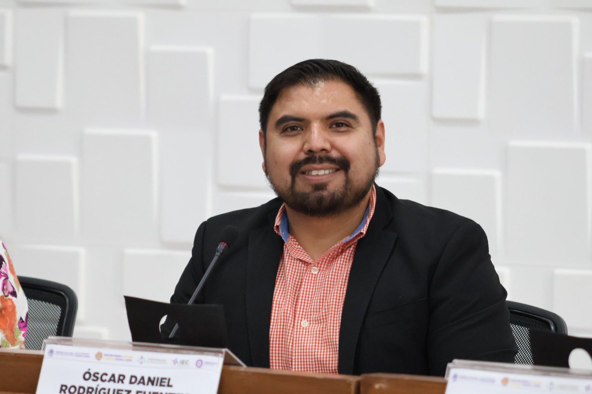 OscarDanieliec6's tweet photo. El día de hoy junto con la Mag. @rebecabaram1 presidenta de la @TEPJF_GDL y @almaalonso19 presidenta de la @AMCEE_Mx  instauramos las mesas naranja para prevenir la Violencia Política de Género. https://t.co/O4MMPUhP4C