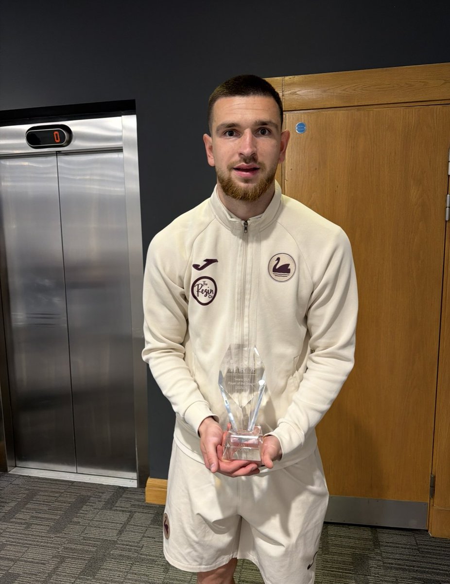 swanseafan17's tweet image. Zan Vipotnik 25/26

31 g/a (club and country)
28 goals
3 assists
13.6 XG (outperformed by 14.4)
40 shots on target with 28 goals is mental
imagine what he could do with wingers that could cross 👀

#swans #vipotnik 🦢🦢
4 years left on his contract btw..