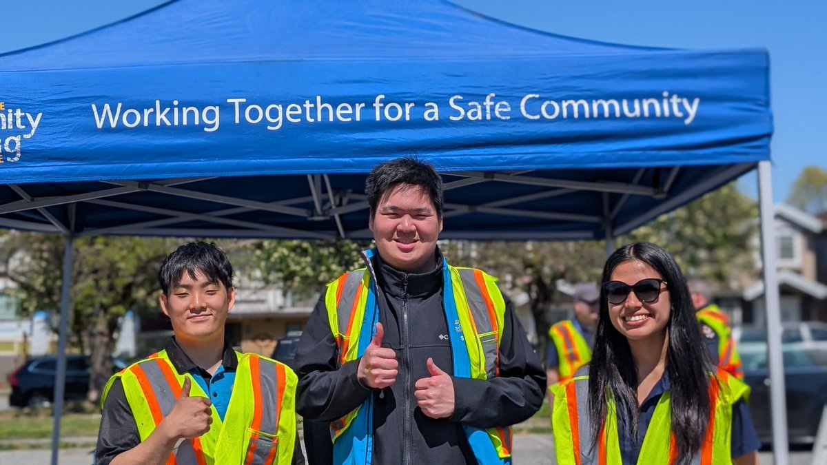 HastingsCPC's tweet image. #ThankYou to our #volunteers and #community #donations for today's Shredding Day! Also many thanks to our #partners @RecordXpress &amp;amp; @eastvillagevan! Without you all, none of this is possible!