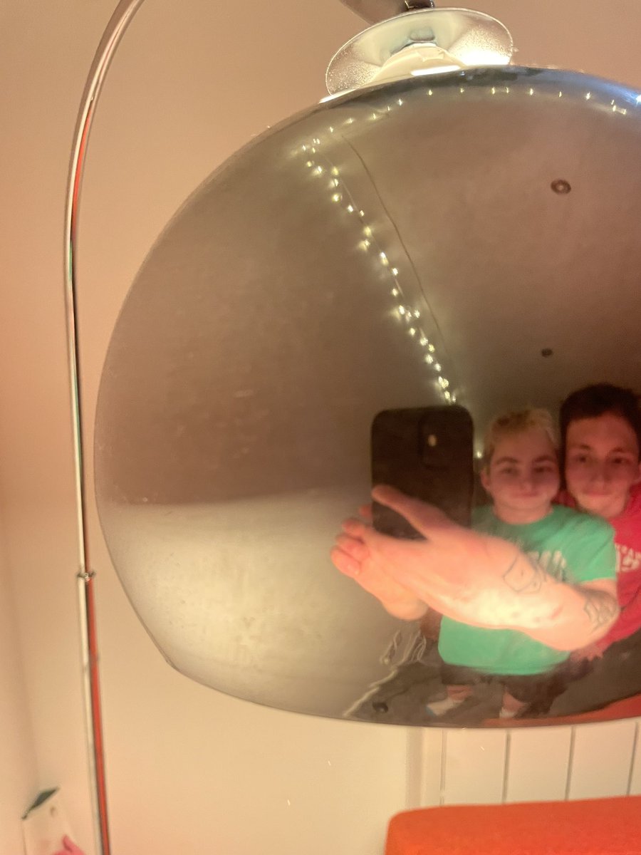 faalynch's tweet photo. mi novio y yo (estamos de whoville) https://t.co/SopTtskblH
