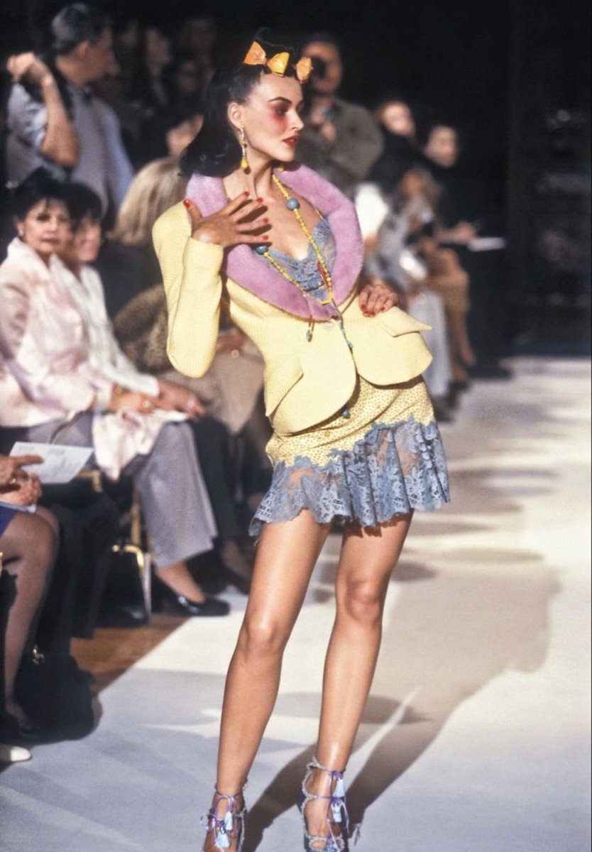 PinkRunwayDiary tweet media