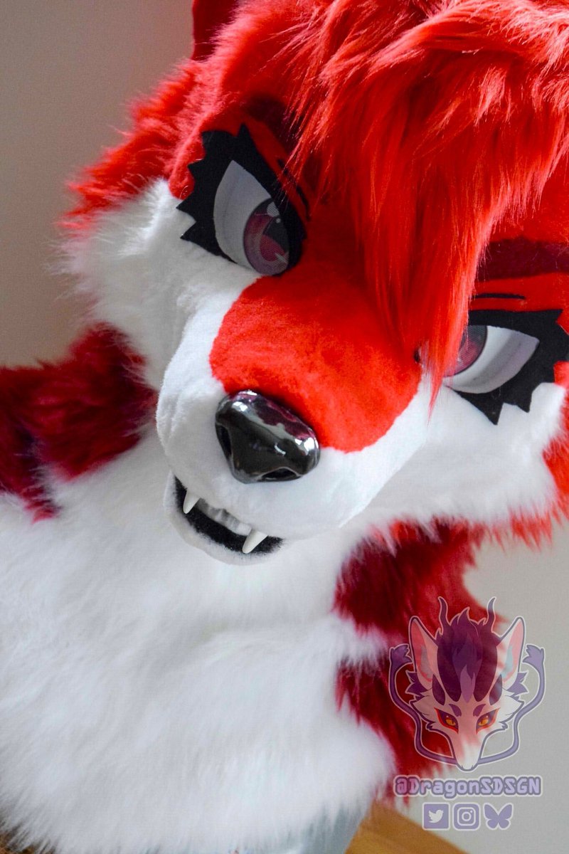 DragonSDsgn's tweet photo. Another finished commission this time for Ember! Look at that cheeky smile and those teefies!! 

#fursuit #kemono #furrykemono #kemonofursuit https://t.co/KYukBLUtks