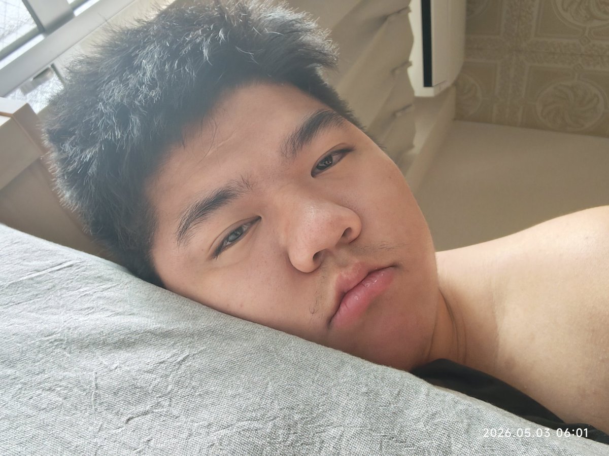 是小H没错了 tweet media