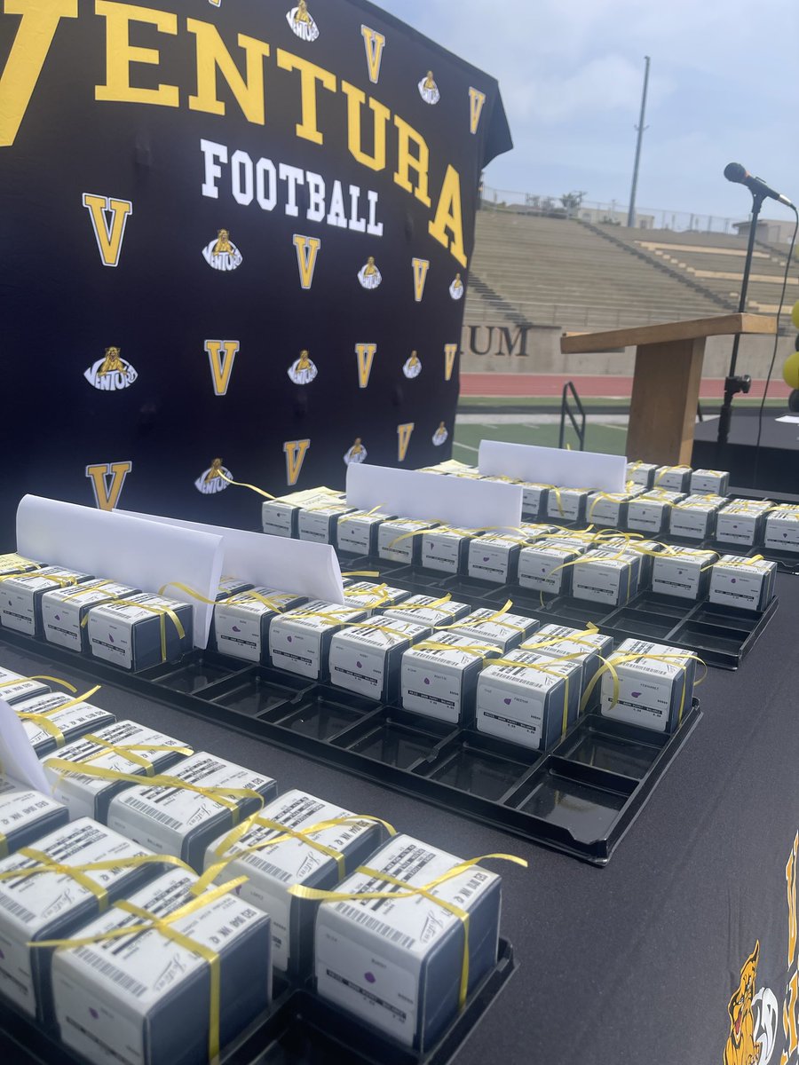 87sNom's tweet photo. Beyond excited for my son @CoachMarquez_ and the entire team, families and fans that started in January and ended in December. It’s takes a village to get State 🏈 today we celebrated together. 💍 @VenturaFootball https://t.co/rwDXVZqgvy