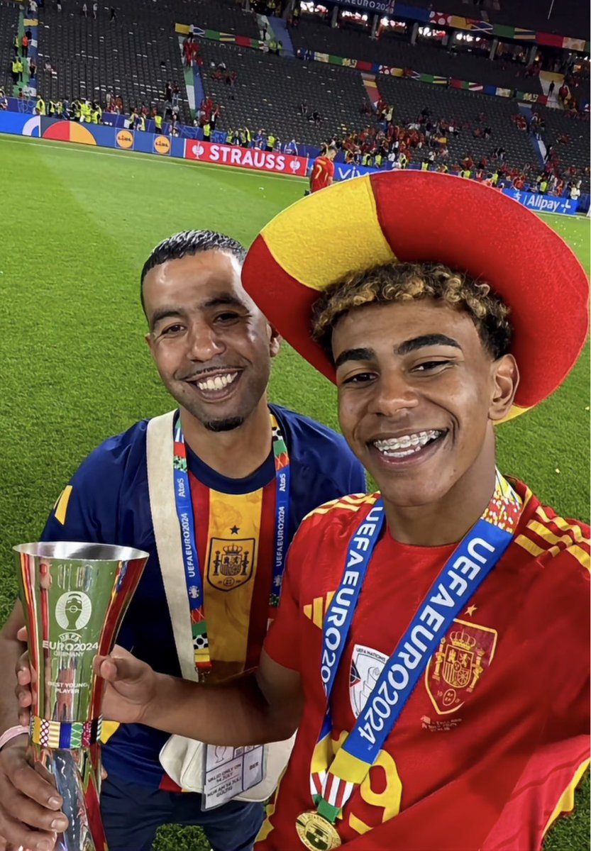 AccessYamal's tweet image. 📲 | Mounir Nasraoui (Lamine Yamal’s father) via IG: "The past is the past, future will be better 🤲🏾"