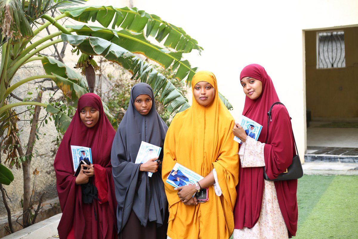 UNASOMALIA's tweet photo. @UNASOMALIA  proudly congratulates @ExamEdgeSom  on the launch of the 2026 exam preparatory training – now in its second successful year, implemented in partnership with @Accorduniv 
Last year's success laid the foundation. This year, even more Somali students will gain the skills and confidence to excel.
Building a culture of academic excellence – one cohort at a time.
#UNASOMALIA #ExamEdgeSomalia #AccordUniversity #Year2