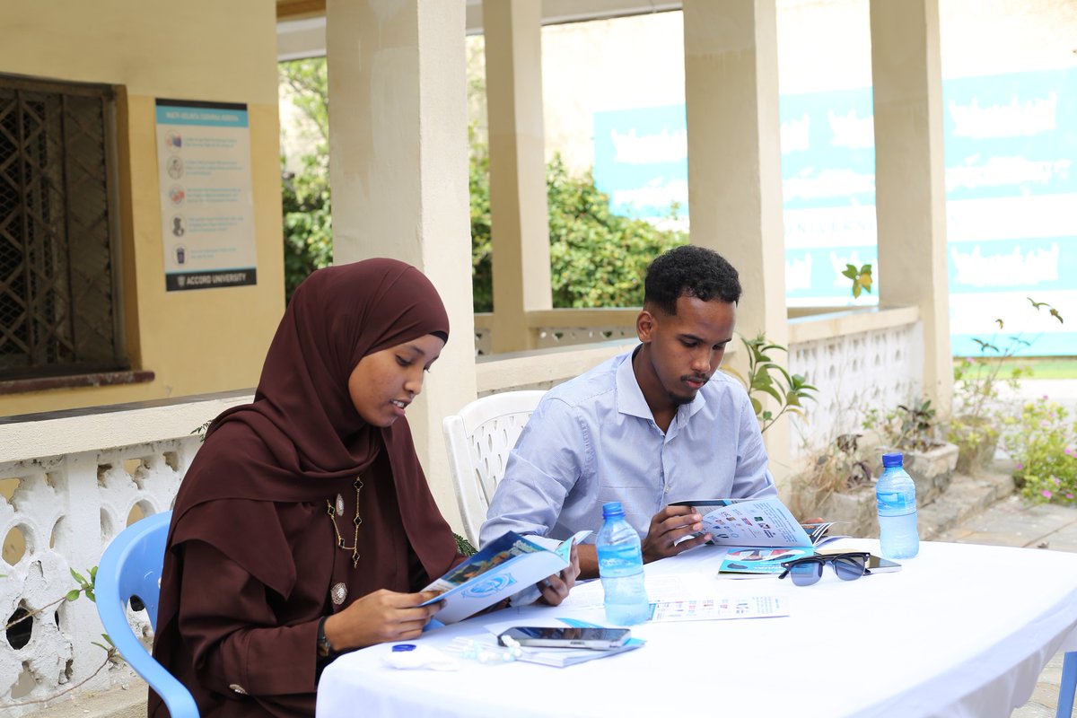 UNASOMALIA's tweet photo. @UNASOMALIA  proudly congratulates @ExamEdgeSom  on the launch of the 2026 exam preparatory training – now in its second successful year, implemented in partnership with @Accorduniv 
Last year's success laid the foundation. This year, even more Somali students will gain the skills and confidence to excel.
Building a culture of academic excellence – one cohort at a time.
#UNASOMALIA #ExamEdgeSomalia #AccordUniversity #Year2