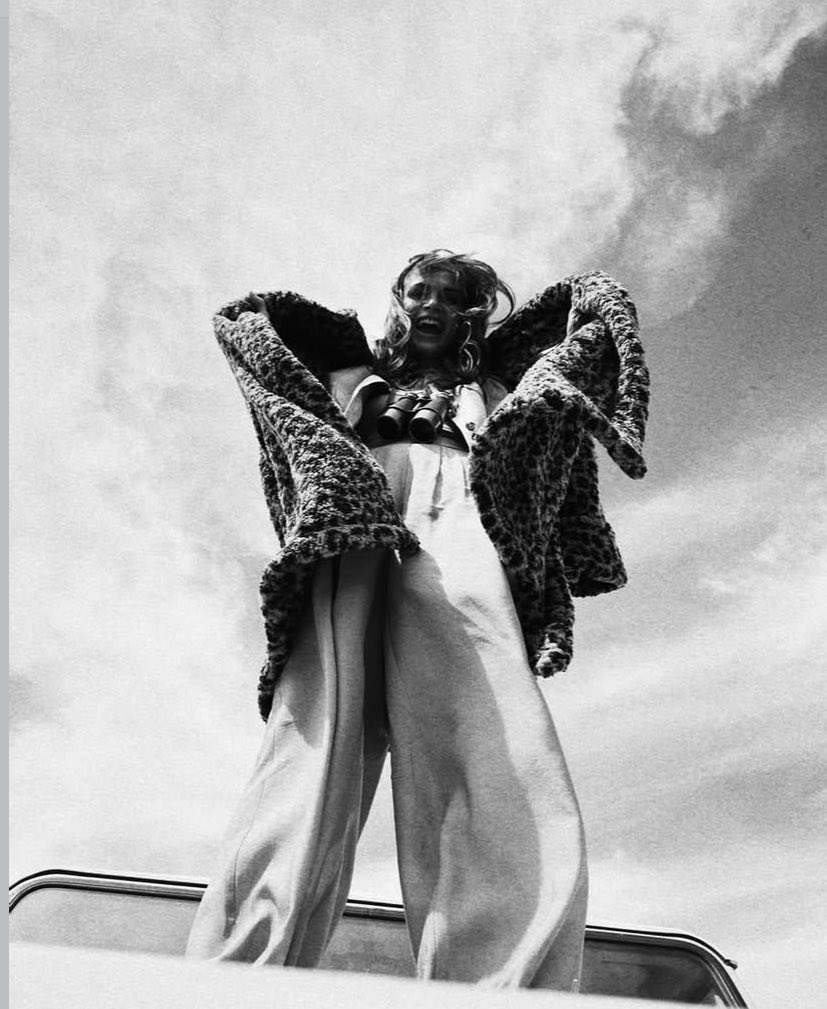 yapnspace's tweet photo. it's giving lana del rey 🐾
#sinemünsal #ipekyol https://t.co/kMoFEIS0gS