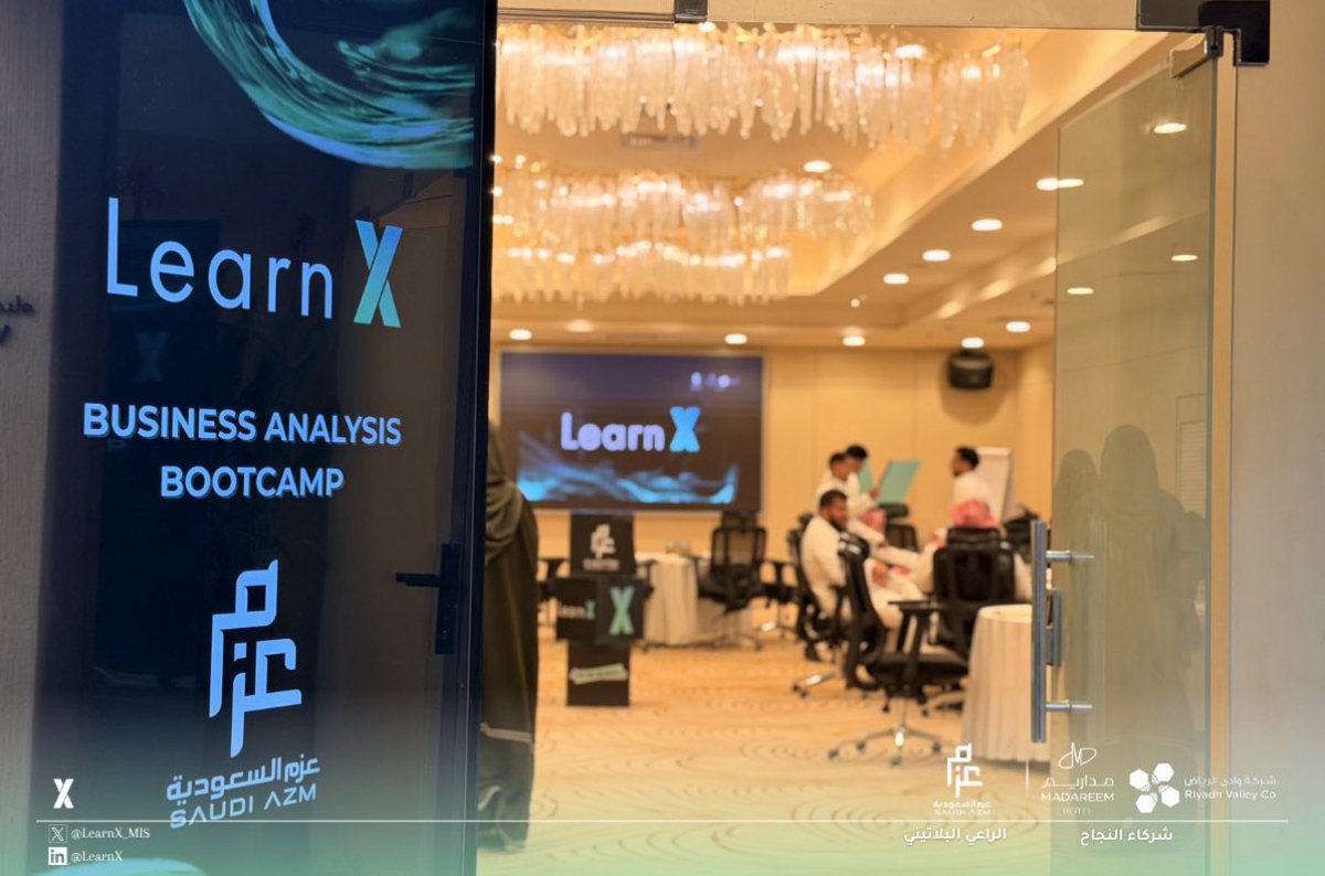 LearnX_project's tweet photo. حفلٌ ختامي لمعسكر تحليل الأعمال بالتعاون مع الراعي البلاتيني للمشروع، عزم السعودية @saudi_azm ، يجسّد ثمرة رحلة من التعلّم والإنجاز، في أجواء مميزة عكست حجم التجربة وما حملته من قيمة نوعية 🌟!

#LearnX
#Act_to_achieve https://t.co/YmIimXn5wg