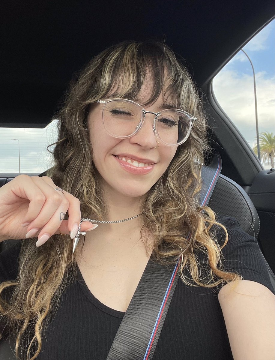 stephinebartley's tweet photo. Would you kiss a girl like me?
Yes or No https://t.co/fHeefeJsvj