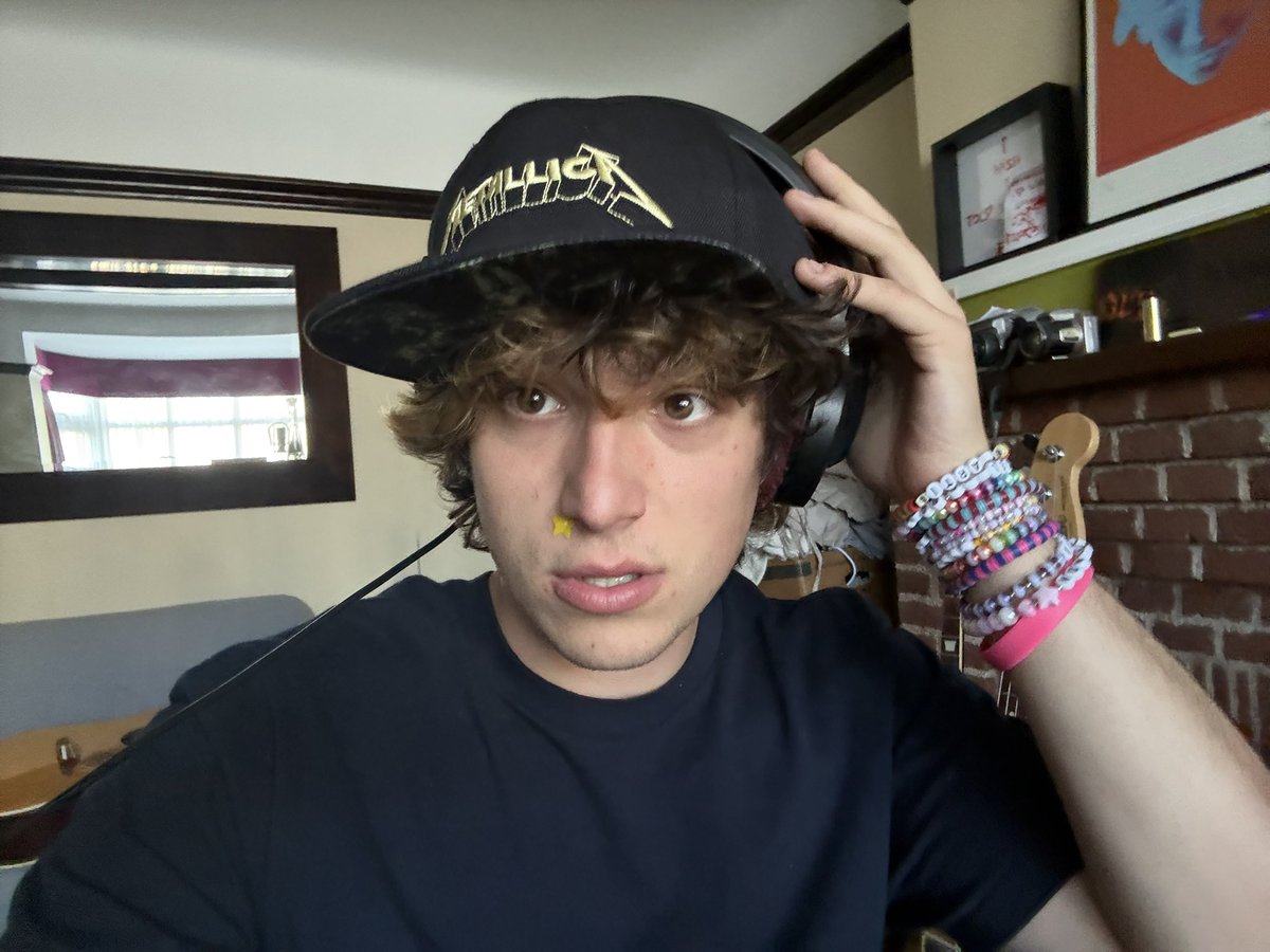 marti perramon is a lil boy from barcelona baby 💖 tweet media