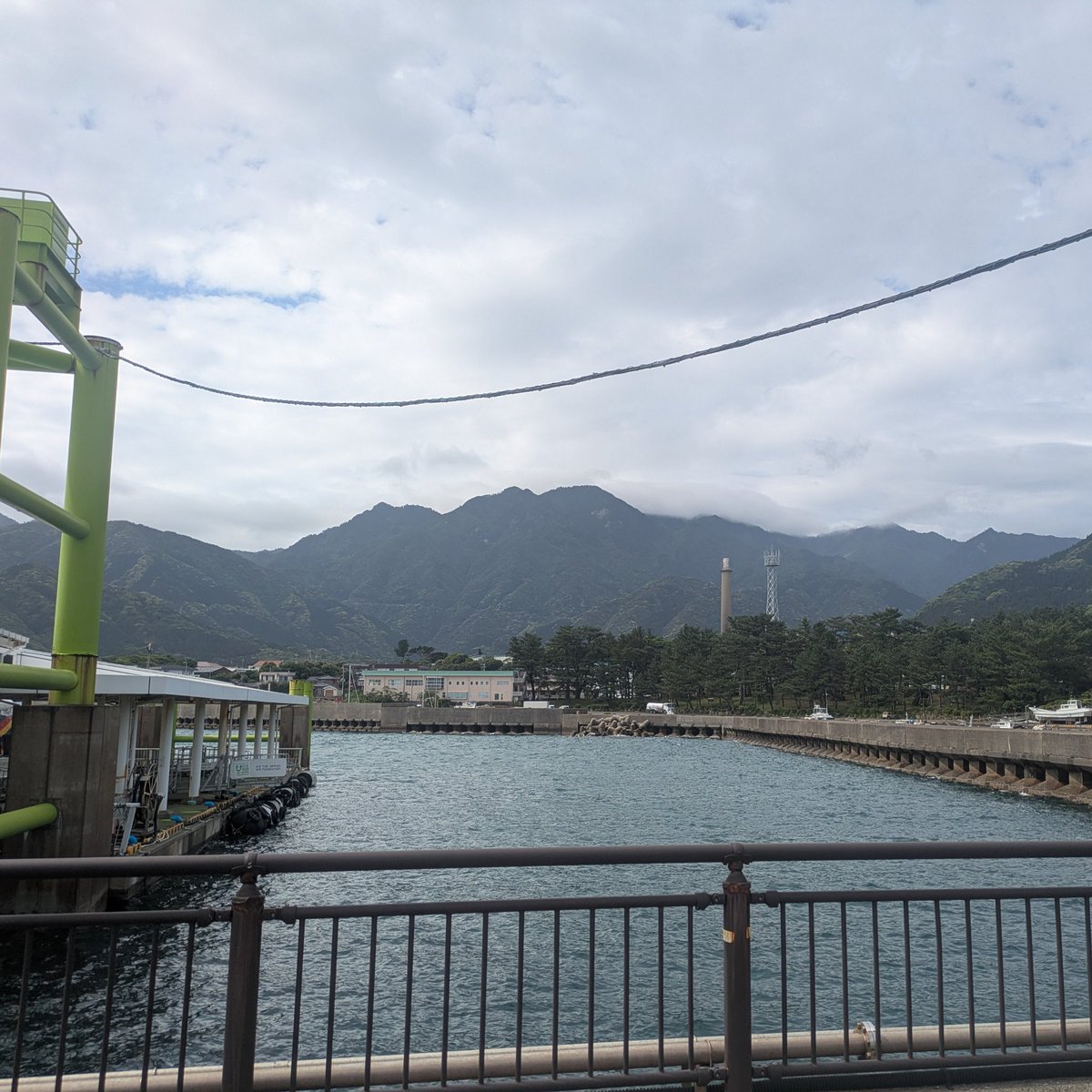 7mint_n's tweet photo. 次の日高速フェリーで屋久島上陸
前日に鹿児島空港で待ち合わせ予定だった両親に合流 https://t.co/JE5JcUJWSh